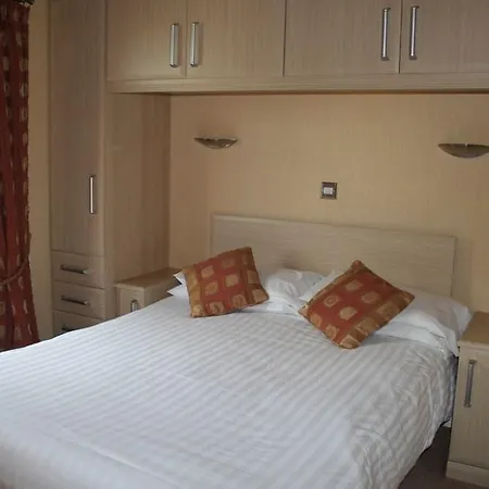 Barton Lodge, * Pooley Bridge